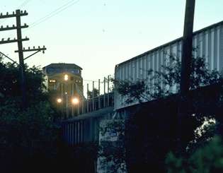 up_hearst.jpg (9634 bytes)